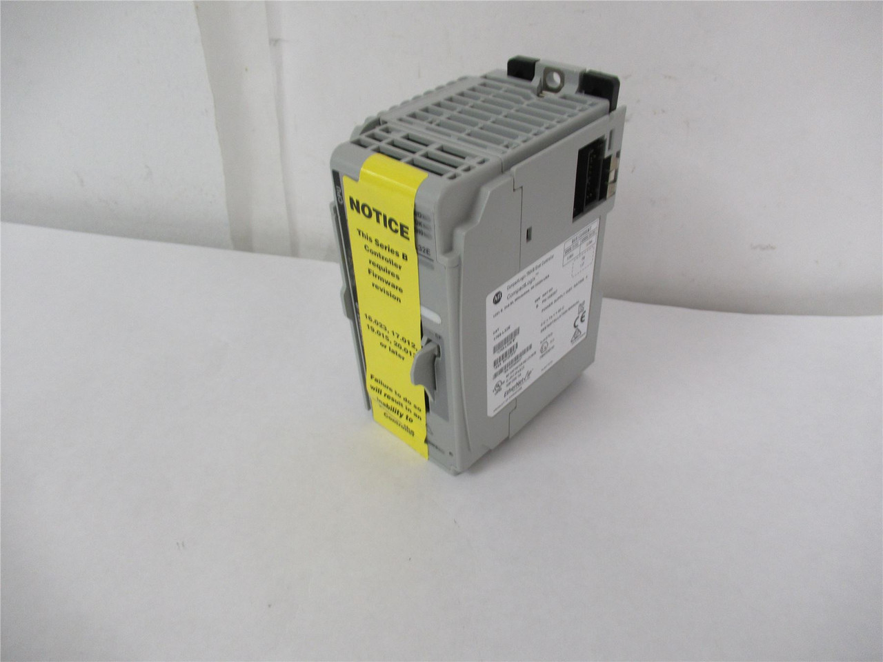 Allen-Bradley 1769-L32E; Controller ModuleETHERNET/IP SERIAL
