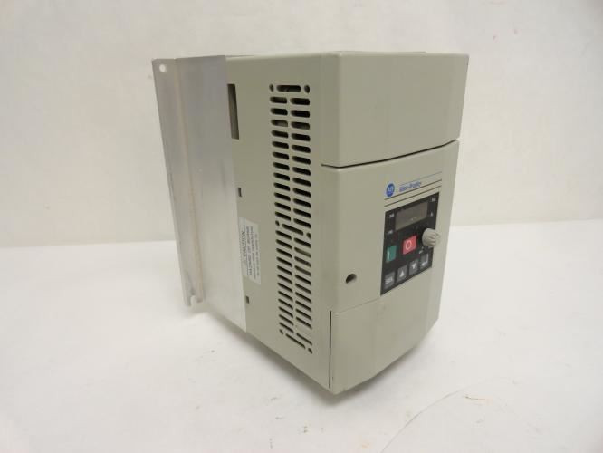 Allen-Bradley 161S-AA07NPU; AC Drive; 2HP 200-240Vin 3Ph