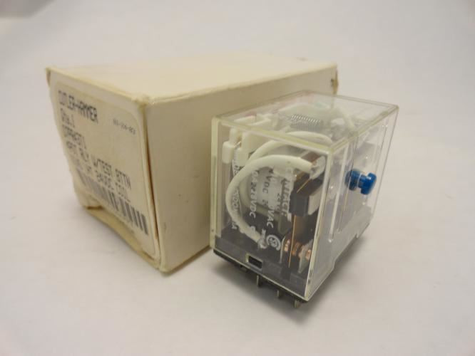 Cutler-Hammer D7PR43T1; Relay 4PDT Coil: 24VDC