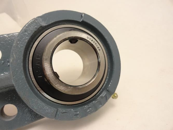 AMI UCFB207-22; Flange Bearing; 1-3/8"ID