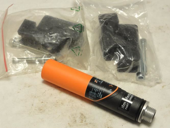 IFM IA3500; Inductive Proximity Switch; 20-250VAC/DC