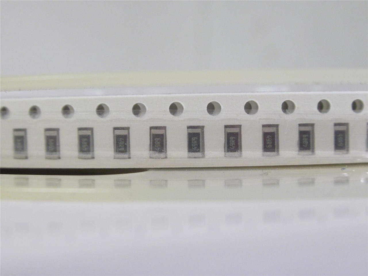 Venkel CR1206-8W-49R9FT; Lot-3800 Chip Resistor; 49.9ohm