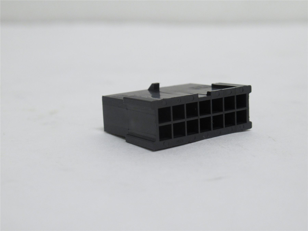 AMP 430201401; Lot-25 Connector Plugs; 14Pos; Dual Row