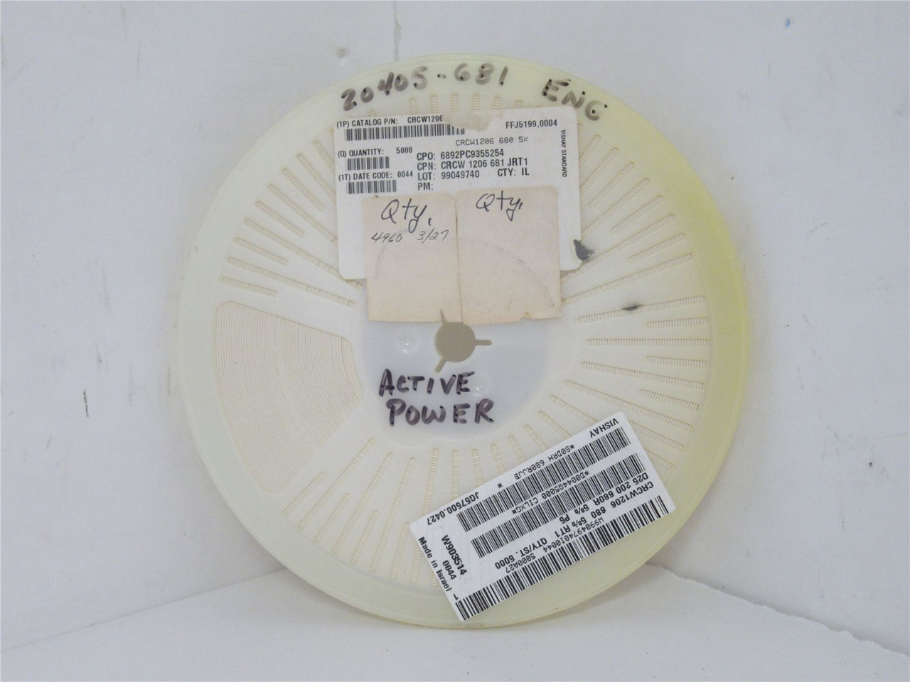 Vishay CRCW1206681JRT1; Lot-4800 Chip Resistor; 5%