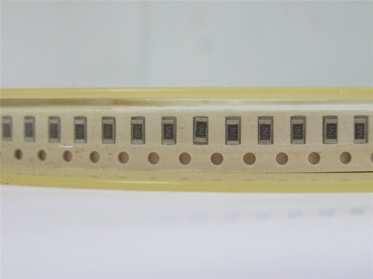 Venkel CR1206-8W-1242FT; Lot-4600 Chip Resistor;12.4kOhm