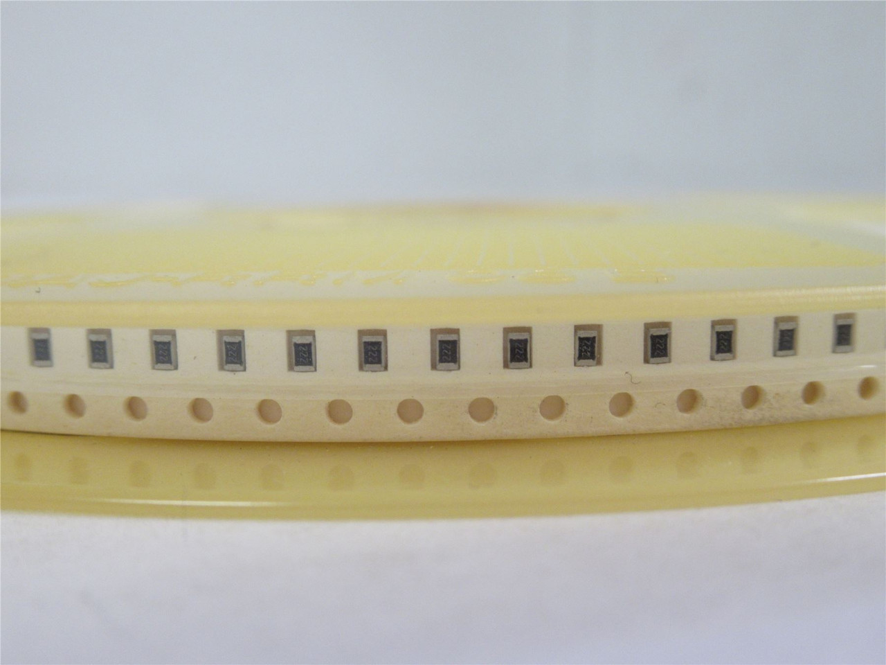 Venkel CR0805-10W-222JT; Lot-4500 Chip Resistor; 2.2K; +-5%