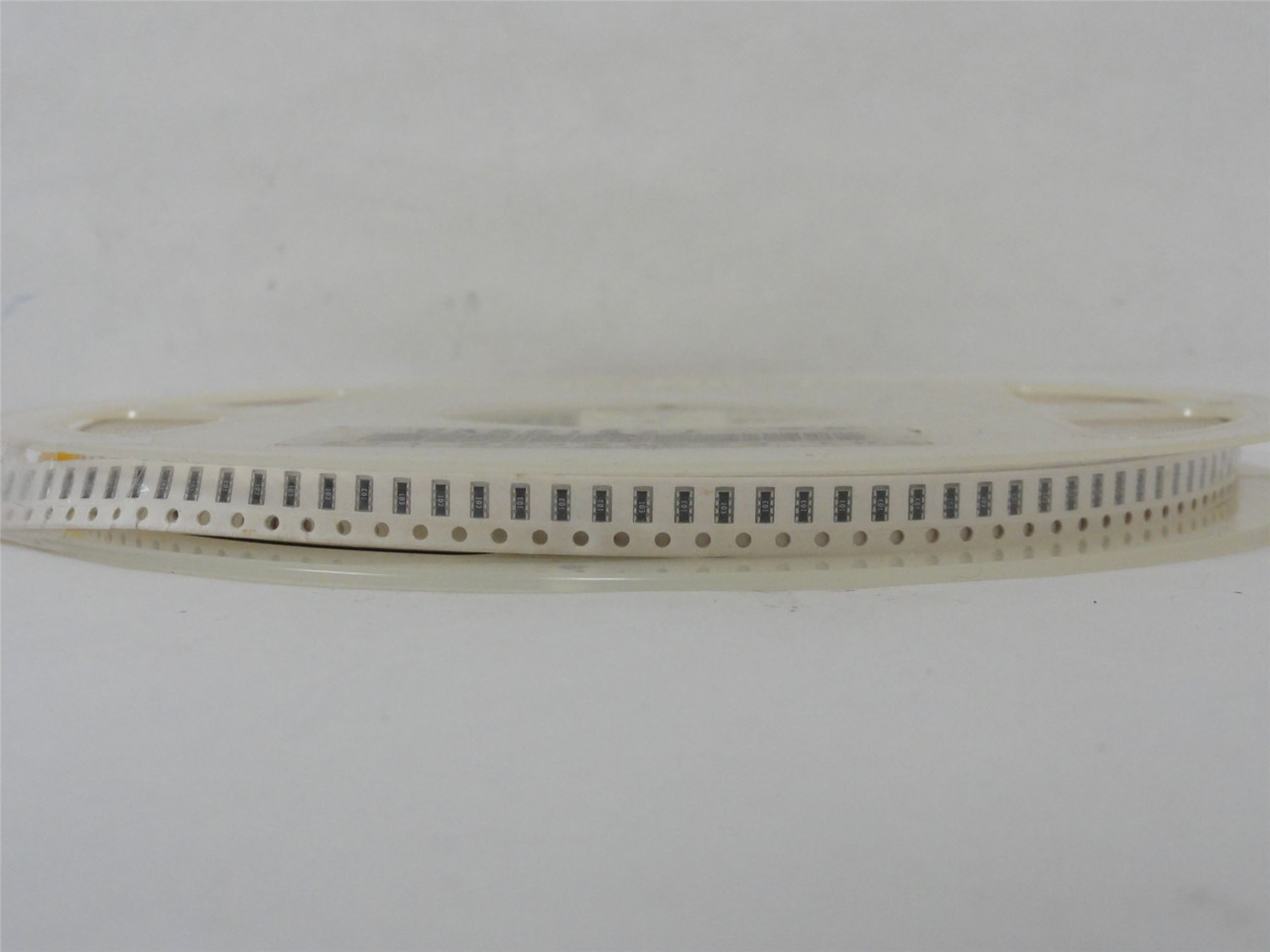 MFG-UNKN CAR0103J; Lot-3000 Chip Resistors