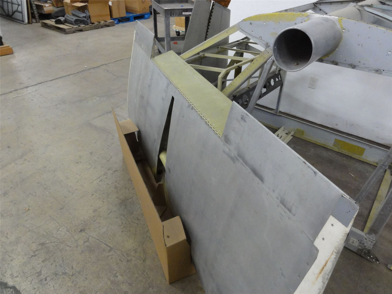 Bede BD-4B; BD-4B Fuselage parts w/Center Spar &Tail feathers