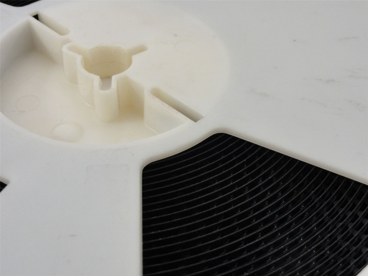 Beyschlag 9B14064A18R2FC00A; Lot-2500 Resistors 18.2ohm