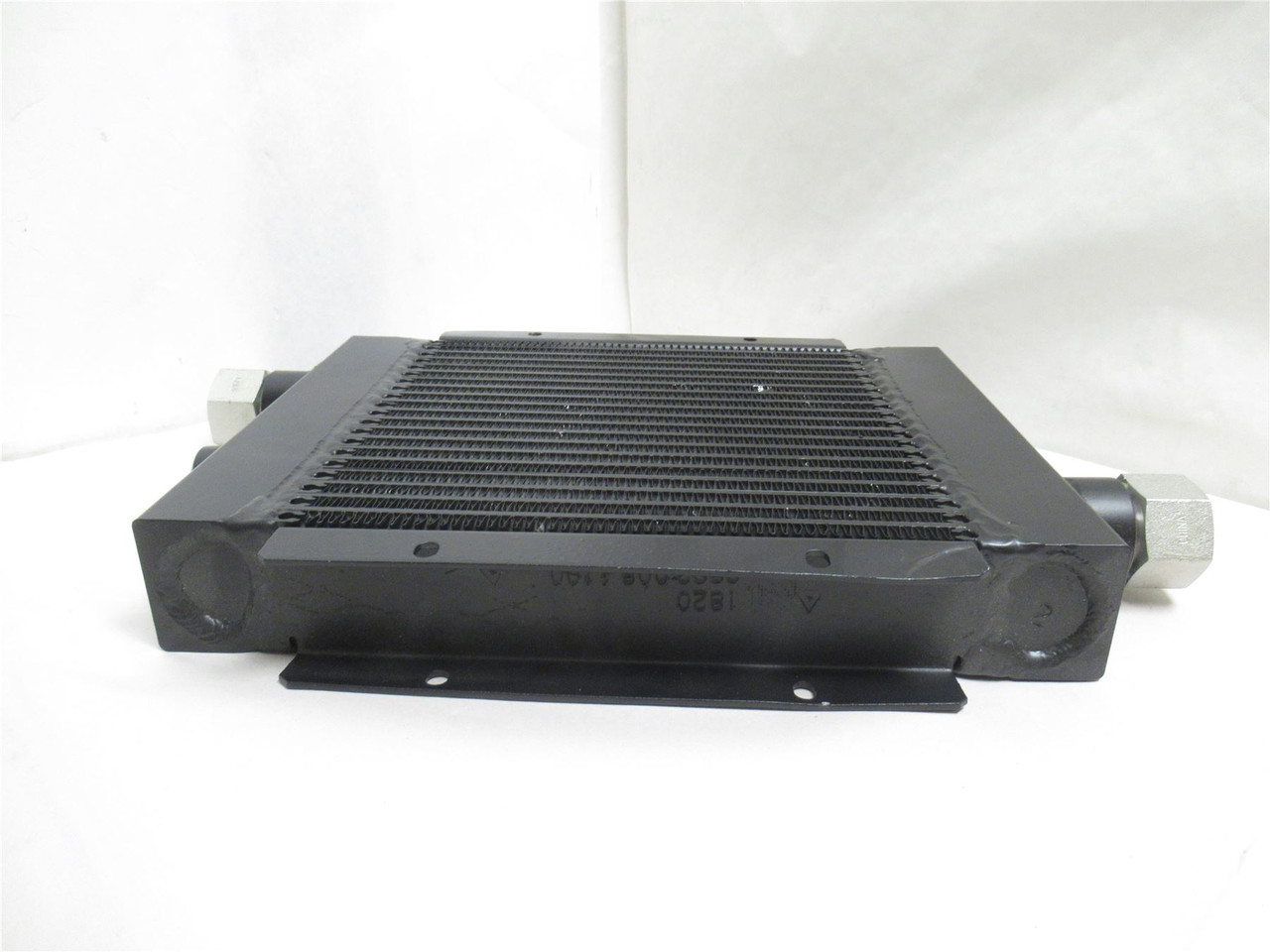 AKG 6892.008.1000; Hydraulic Oil Cooler 4UJD7; 2 To 30GPM