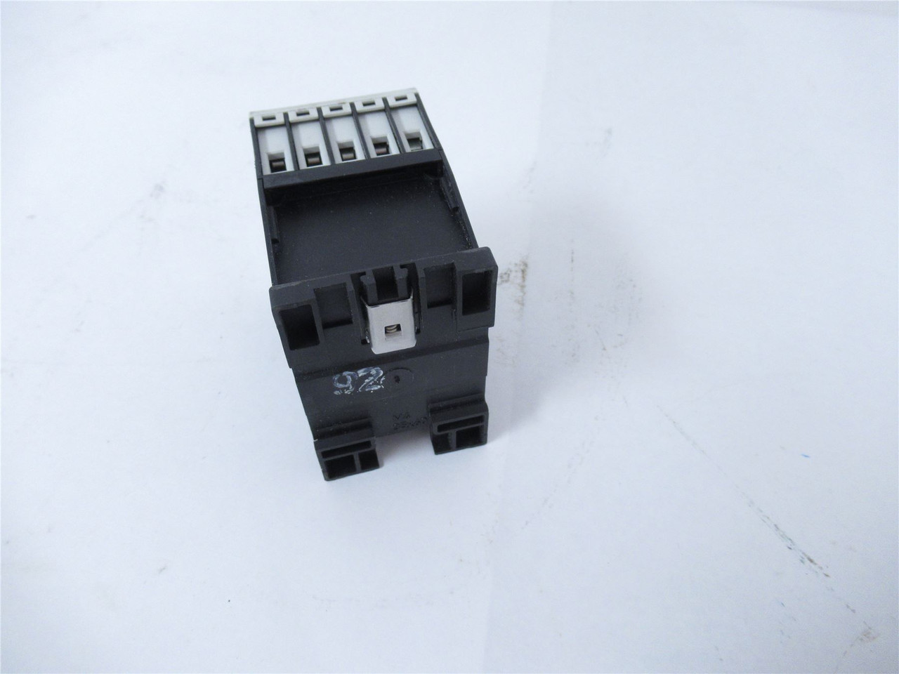 Eaton XTRE10B22A; IEC Control Relay: 120V AC; 10 A; 2NO/2NC