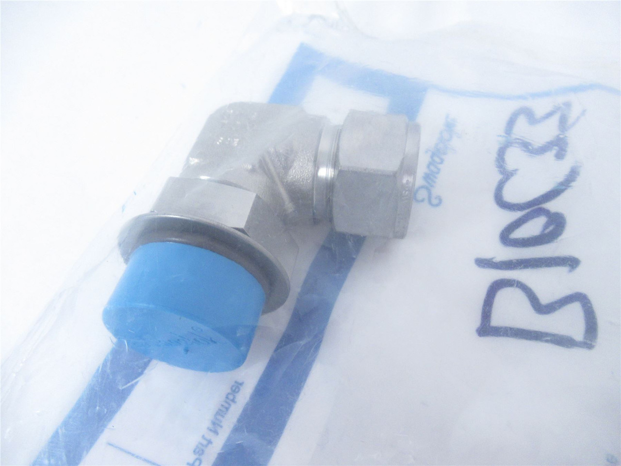 Swagelok SS-1210-2-12ST; SS Elbow 3/4"tubeOD 1-1/16-12SAE ST