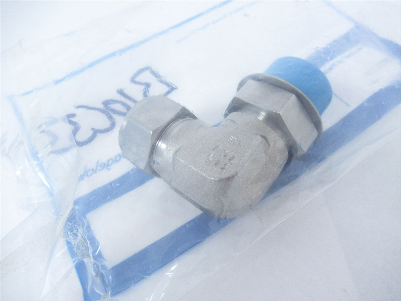 Swagelok SS-1210-2-12ST; SS Elbow 3/4"tubeOD 1-1/16-12SAE ST