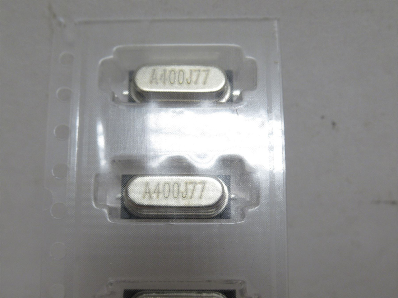 ABRACON ABLS-40.000MHZ-L4QF-T; Lot-10; Crystals; 40MHz; SMD