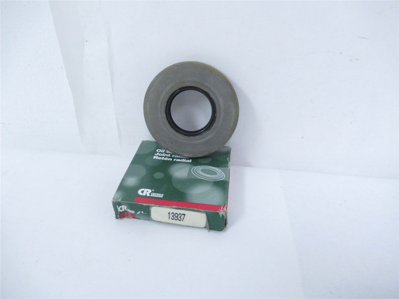 Chicago Rawhide 13937; OIL SEALS 1.375"ID 3.000"OD .500"W