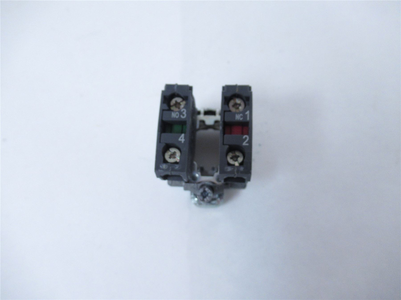 Schneider ZB4 BZ105; Switch 22mm Mounting Base W/1NO AND 1NC