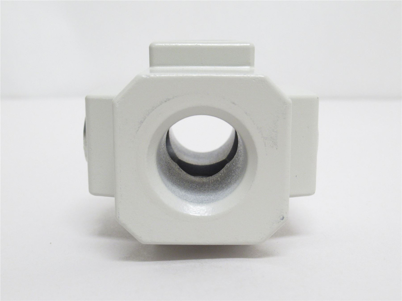 SMC Y54-F04-A; Cross Spacer; 1/2NPT; No Size Rating