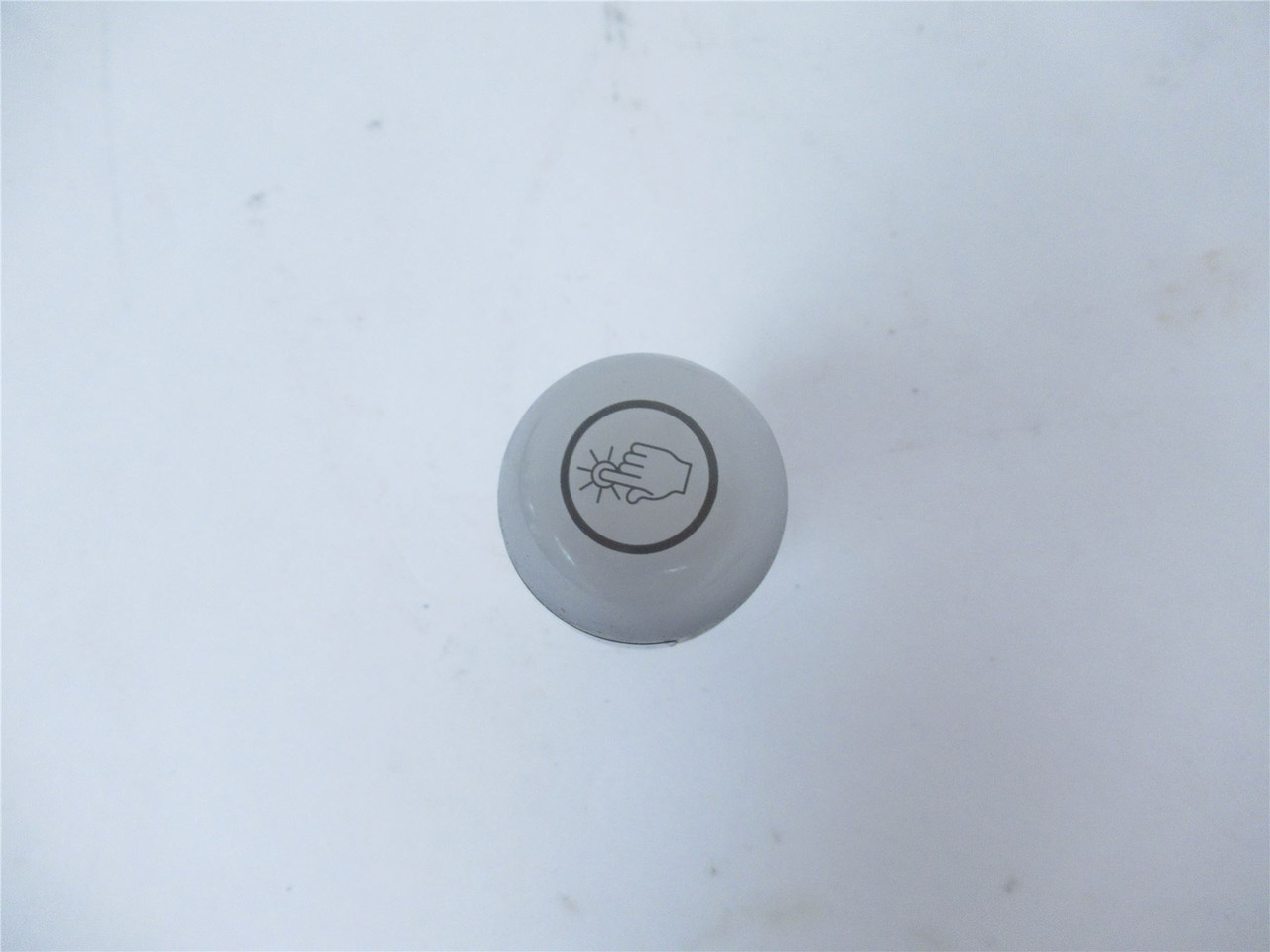 Banner K30APT2XWF2Q; Pushbutton Switch 12-30VDC Input PNP(NO)