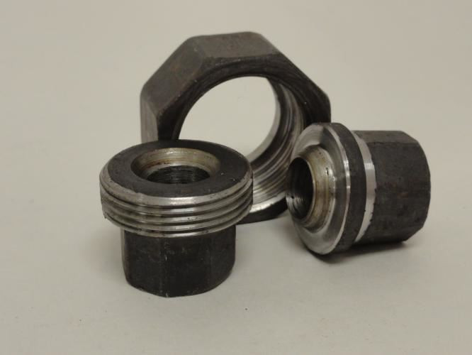 Industry-Std 29VD70; Pipe Union 1/4 FNPT; Black Steel