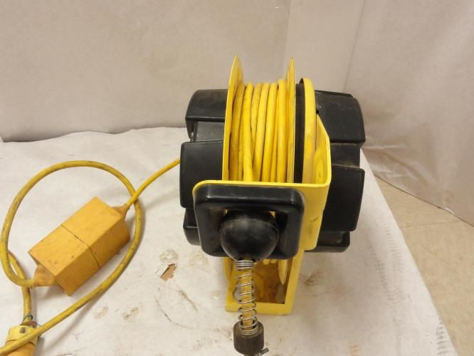 Woodhead 980-1610S; Cord Reel With Lamp; 125VAC; 7.5A