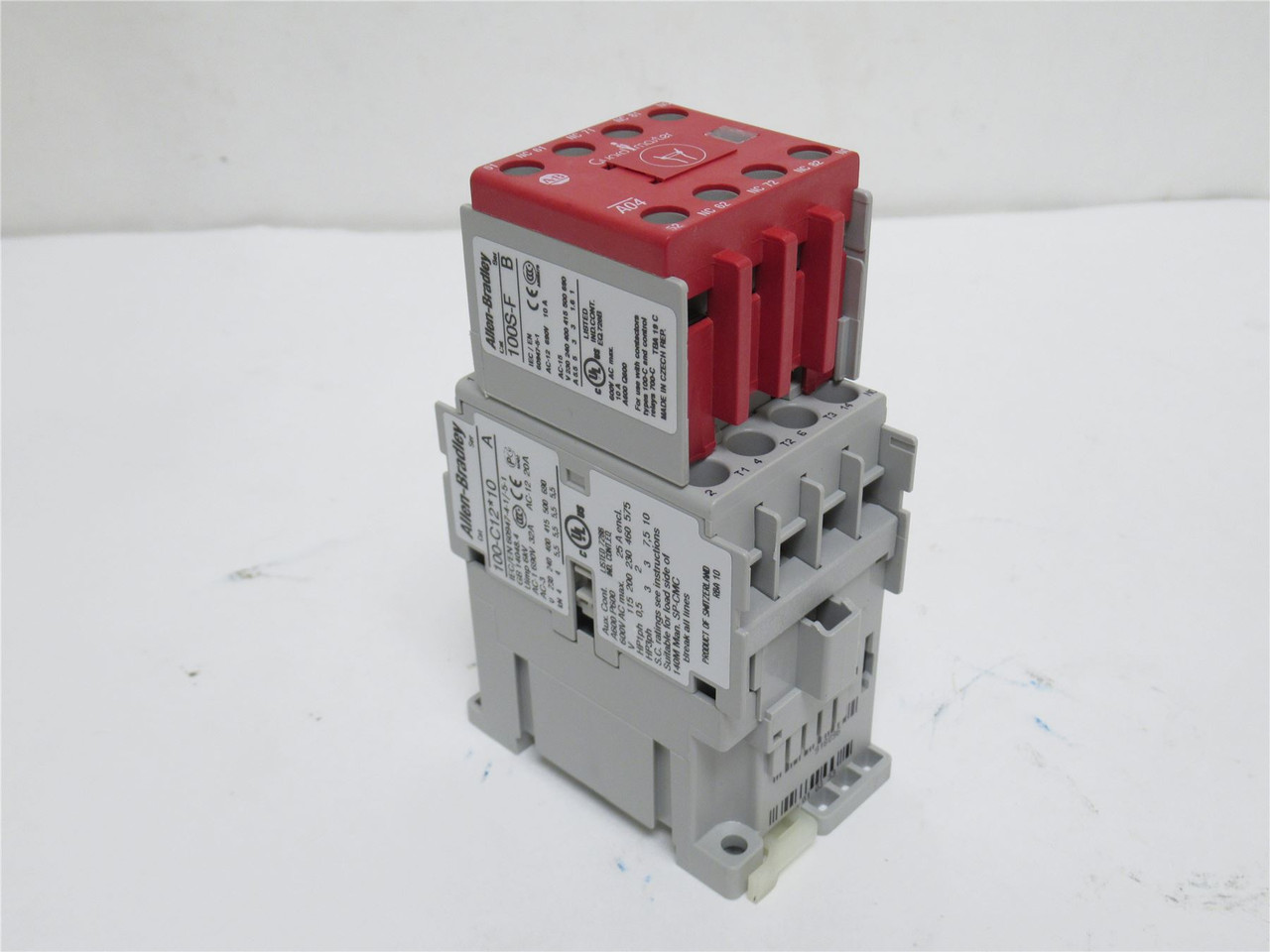 Allen-Bradley 100S-C12D14C; Contactor 12A; 600VAC; Coil: 120V