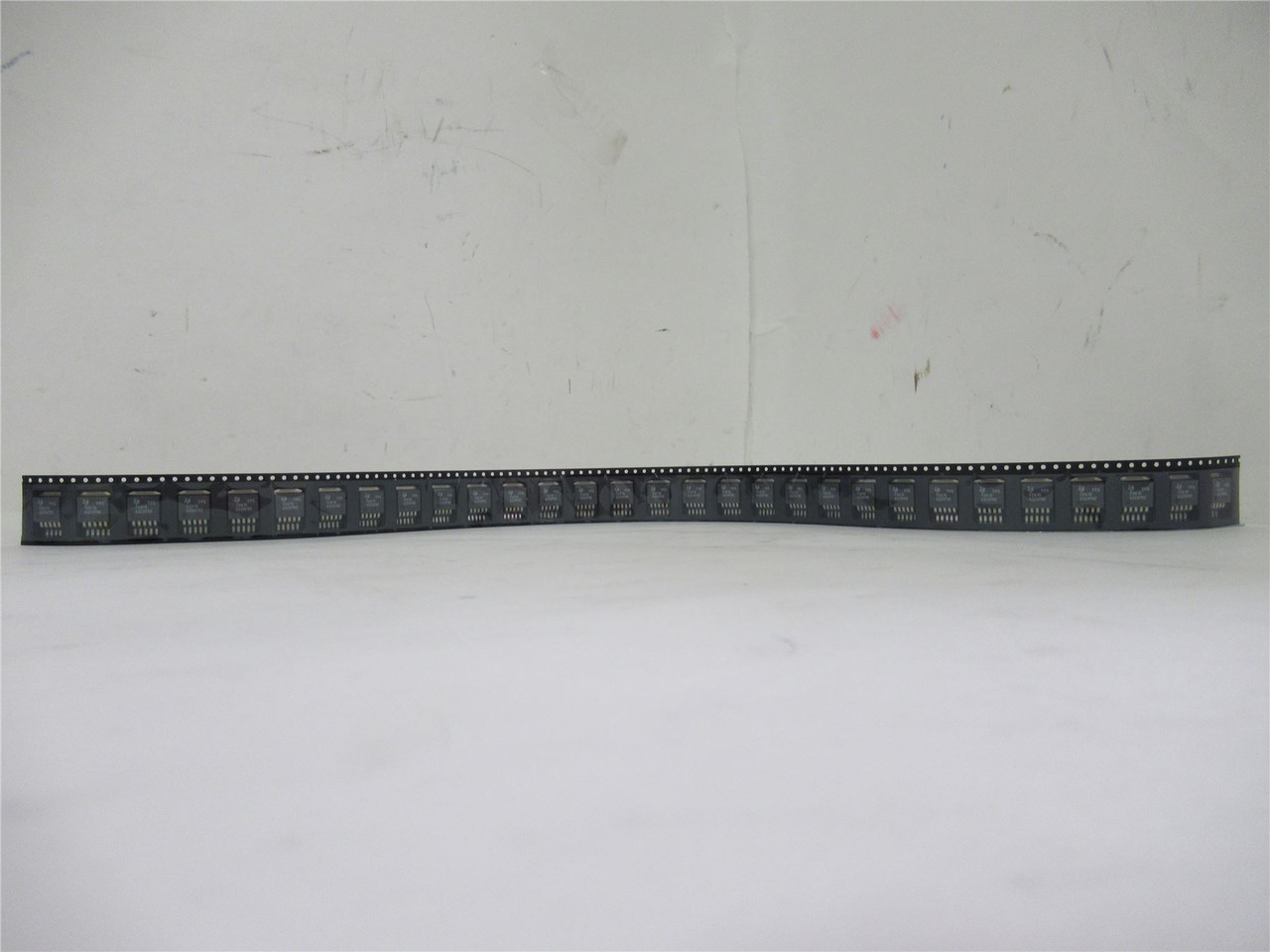 TI TPS72615; Lot-30 IC REG LIN 1.5V 1A DDPAK/TO263-5