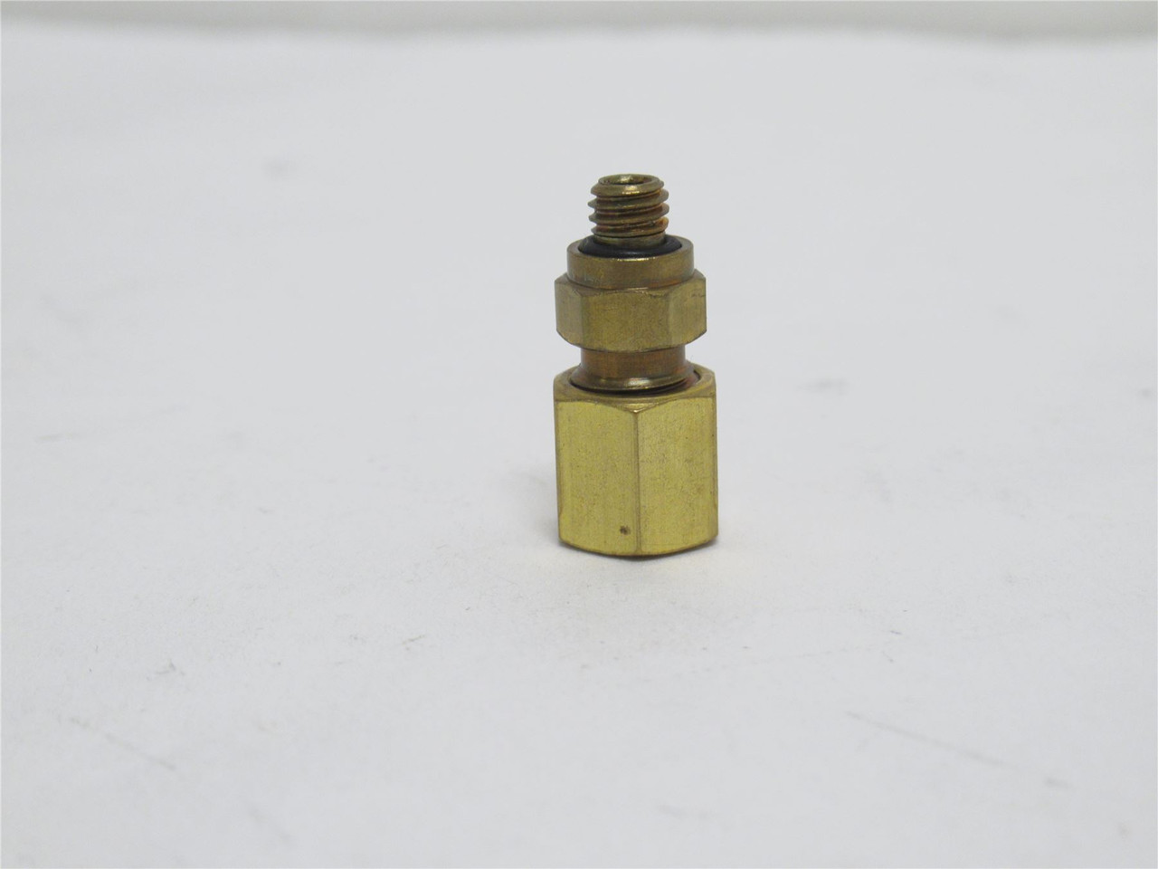 Videojet SP204476; Tube Connector; Brass; 10-32 X 1/8TB
