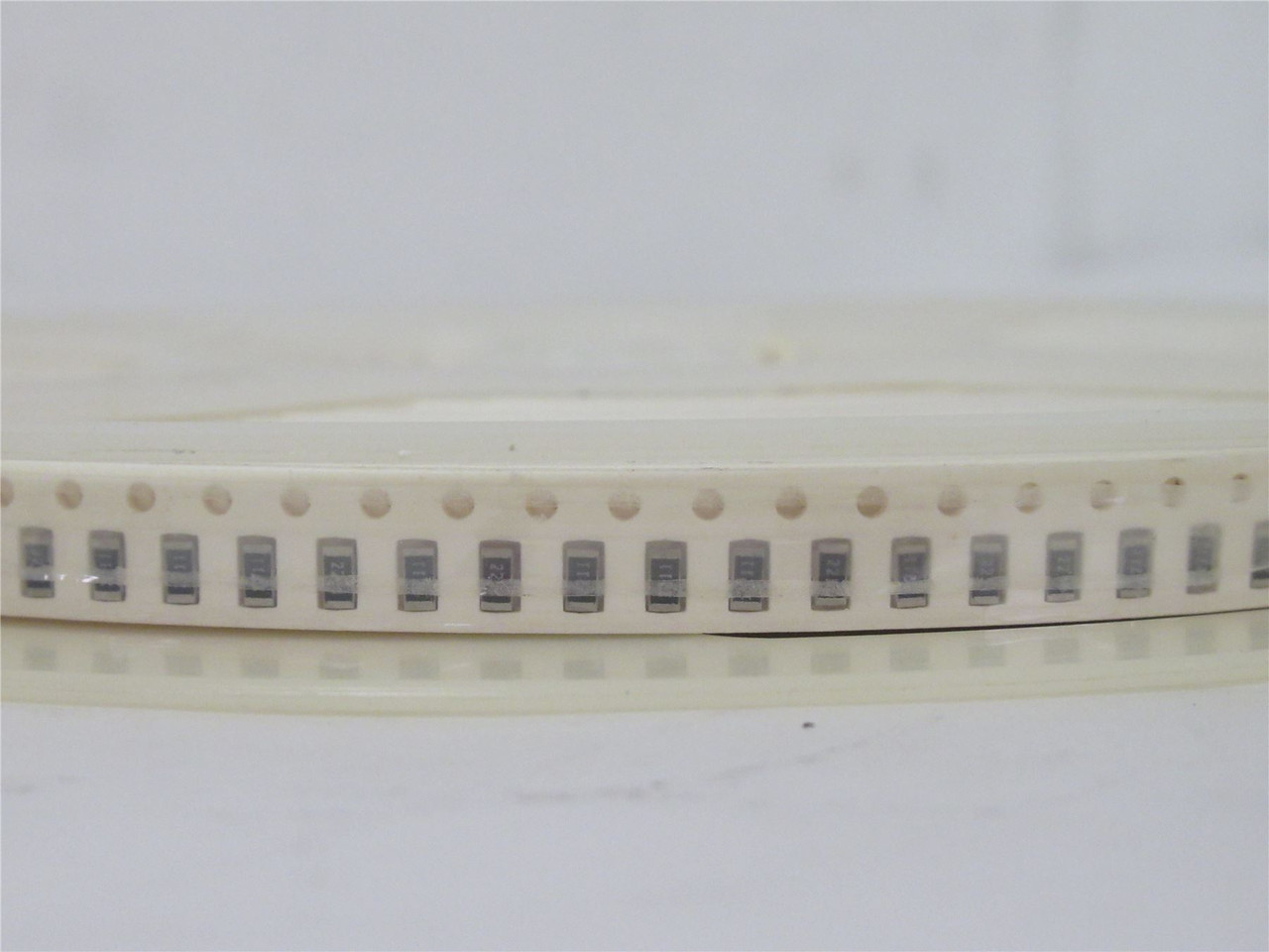 Venkel CR1206-8W-2211FT; Lot-4500 Resistors 2.21kOhm