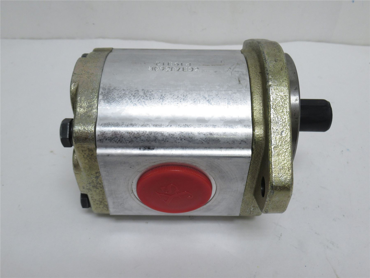 Honor 3GB7U360R; Gear Pump 28.53GPM; 2600psi; 60cc; #24SAE In