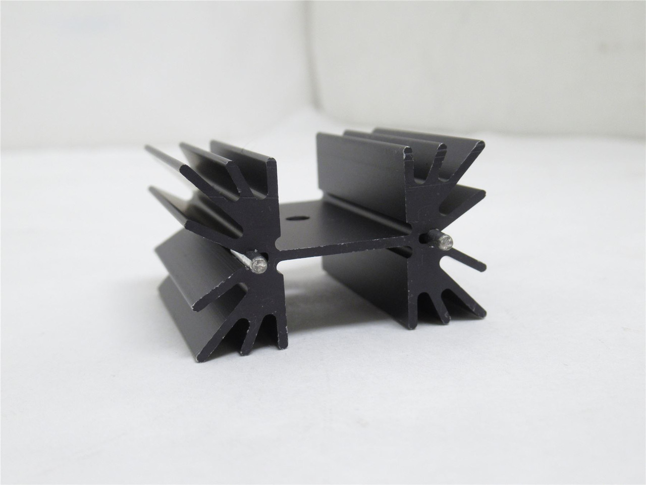 MFG- MDL-UNKN-228947; Lot- 33; Heat Sinks; Various Size