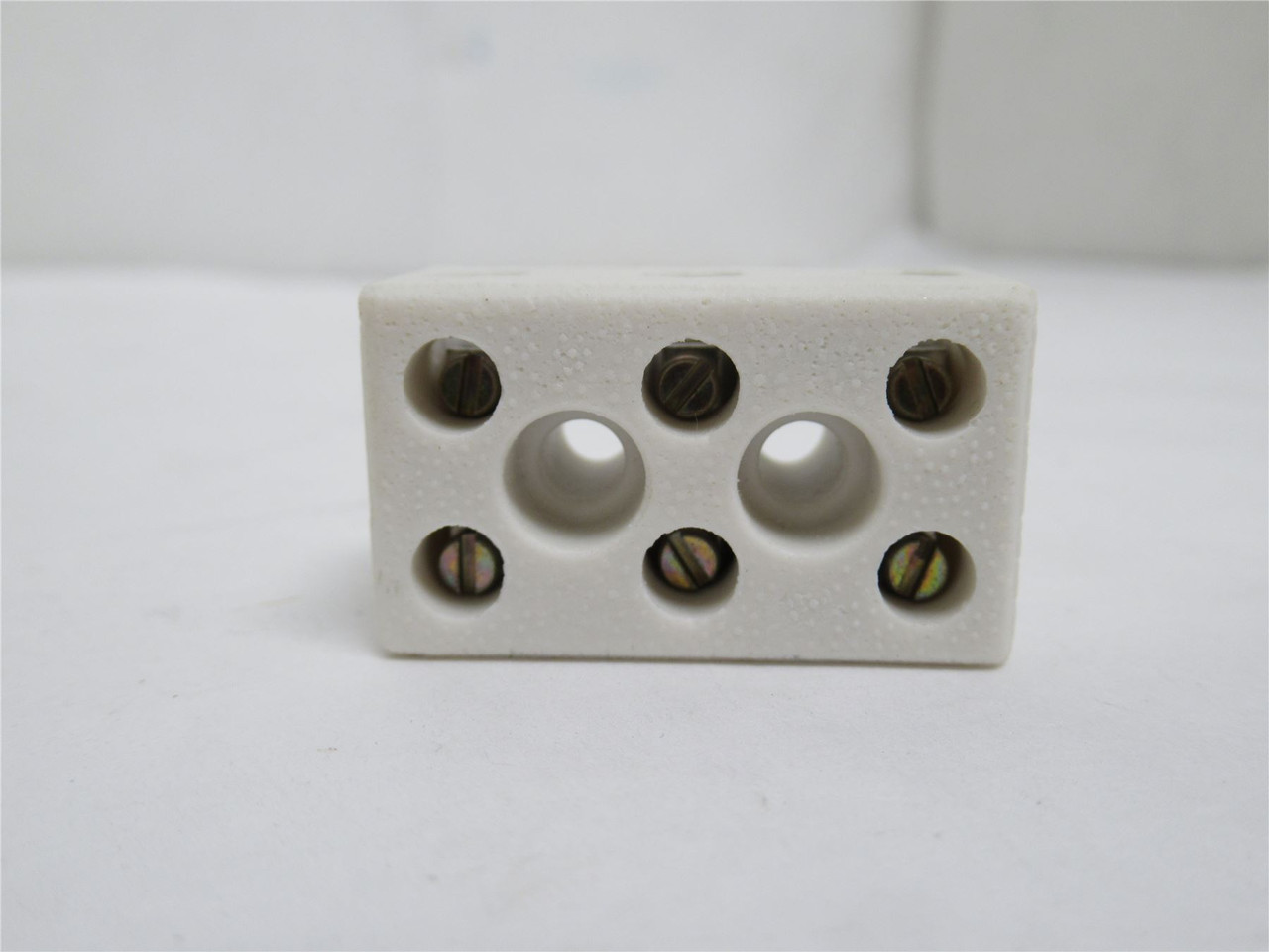 Kleinhuis 128.G; Lot-4; Screw Less Terminals; 3P; 400V; 2.5mm