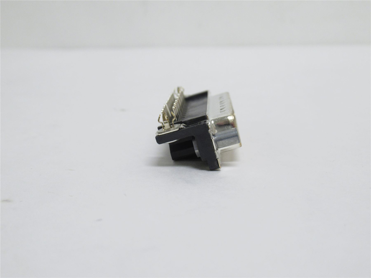 AMP 747842-5; D-Sub Plug; 25 Position; Male Pins