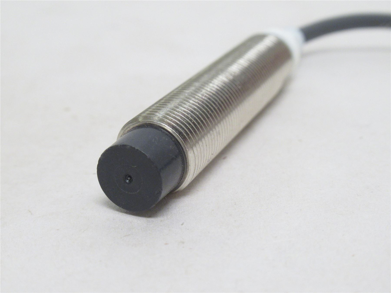 Omron E2A-M12LN08-WP-B1; Proximity Sensor; 10-32VDC; 5m Cable