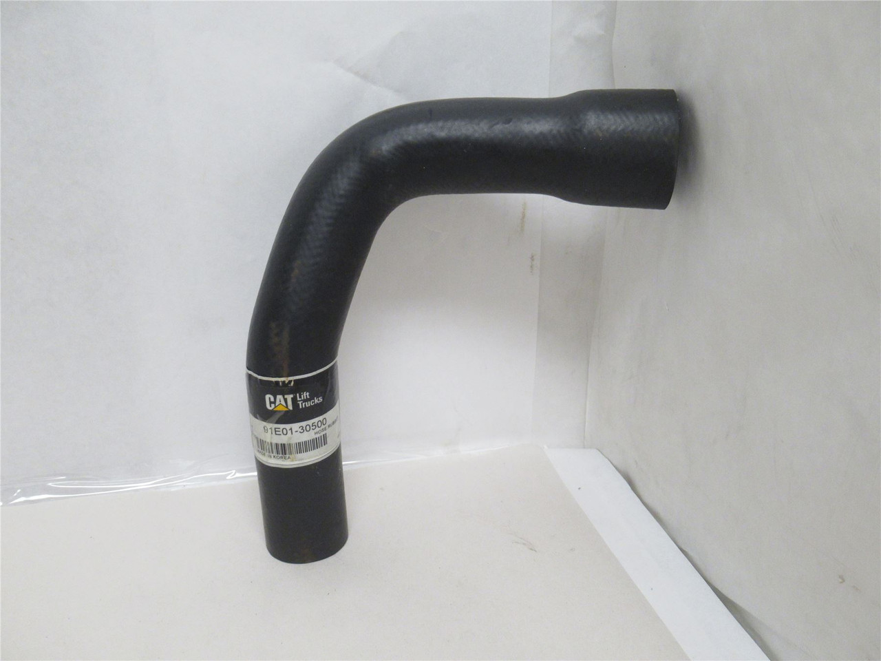CAT 91E01-30500; Forklift Radiator Molded Lower Hose