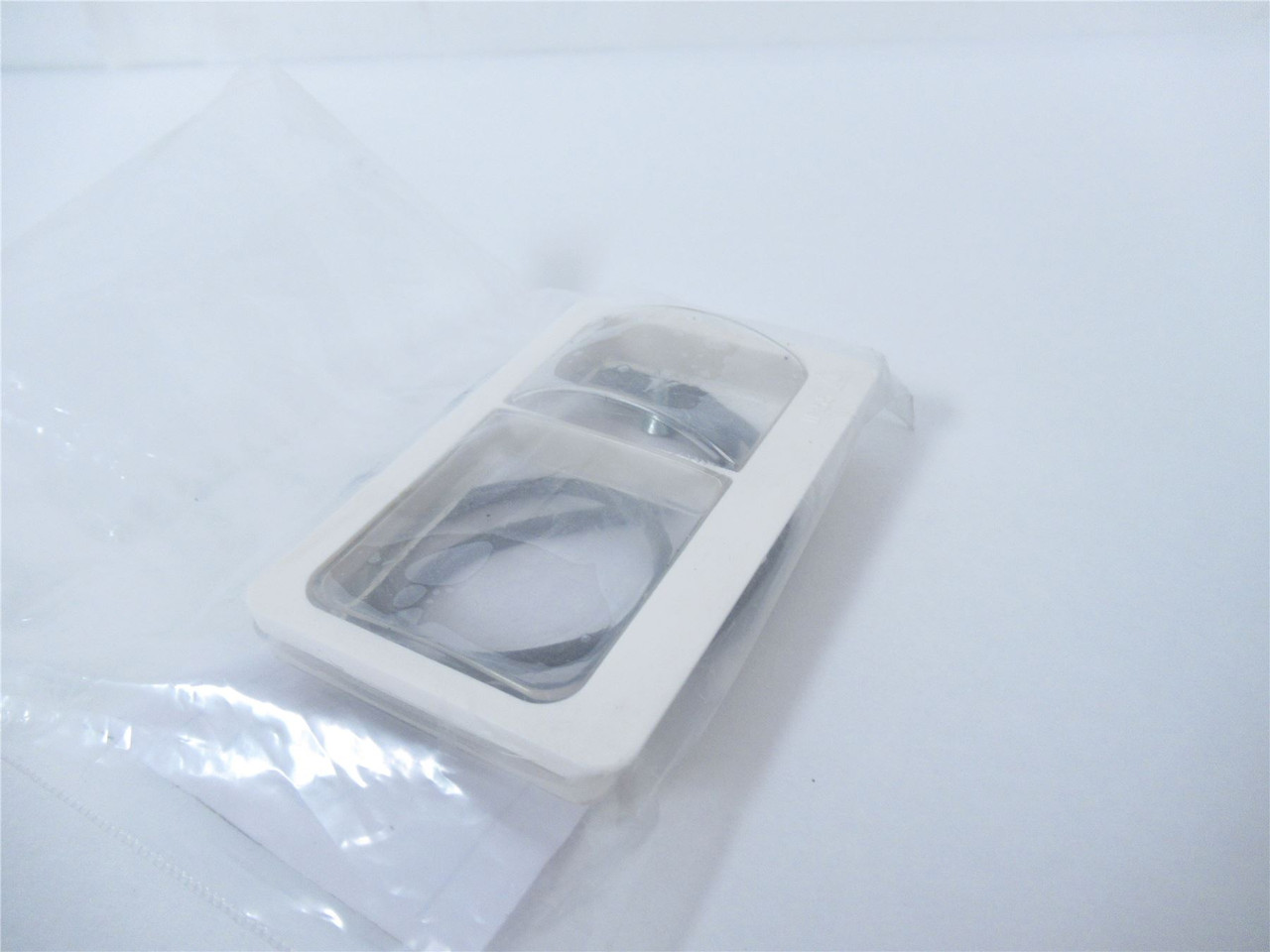 Schneider GV2 E01; Sealing Kit Enclosure Accessory