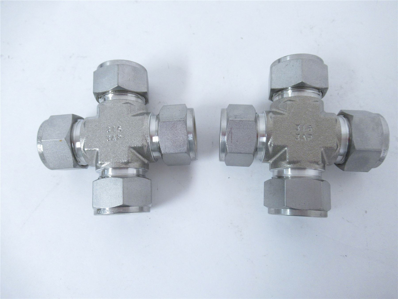 Swagelok SS-1210-4; Box-2 Cross Tube Fitting  .75" Tube OD SS