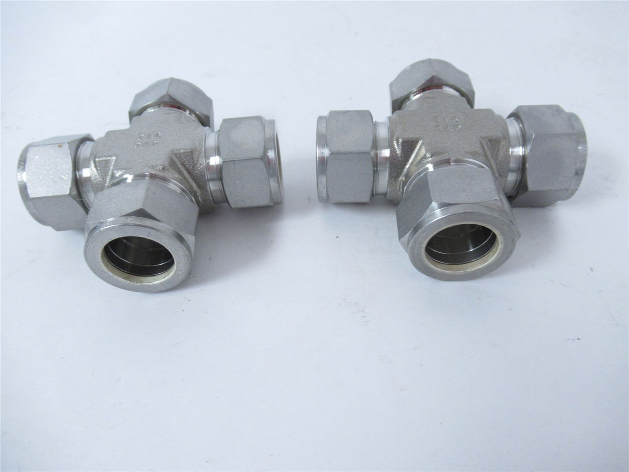 Swagelok SS-1210-4; Box-2 Cross Tube Fitting  .75" Tube OD SS