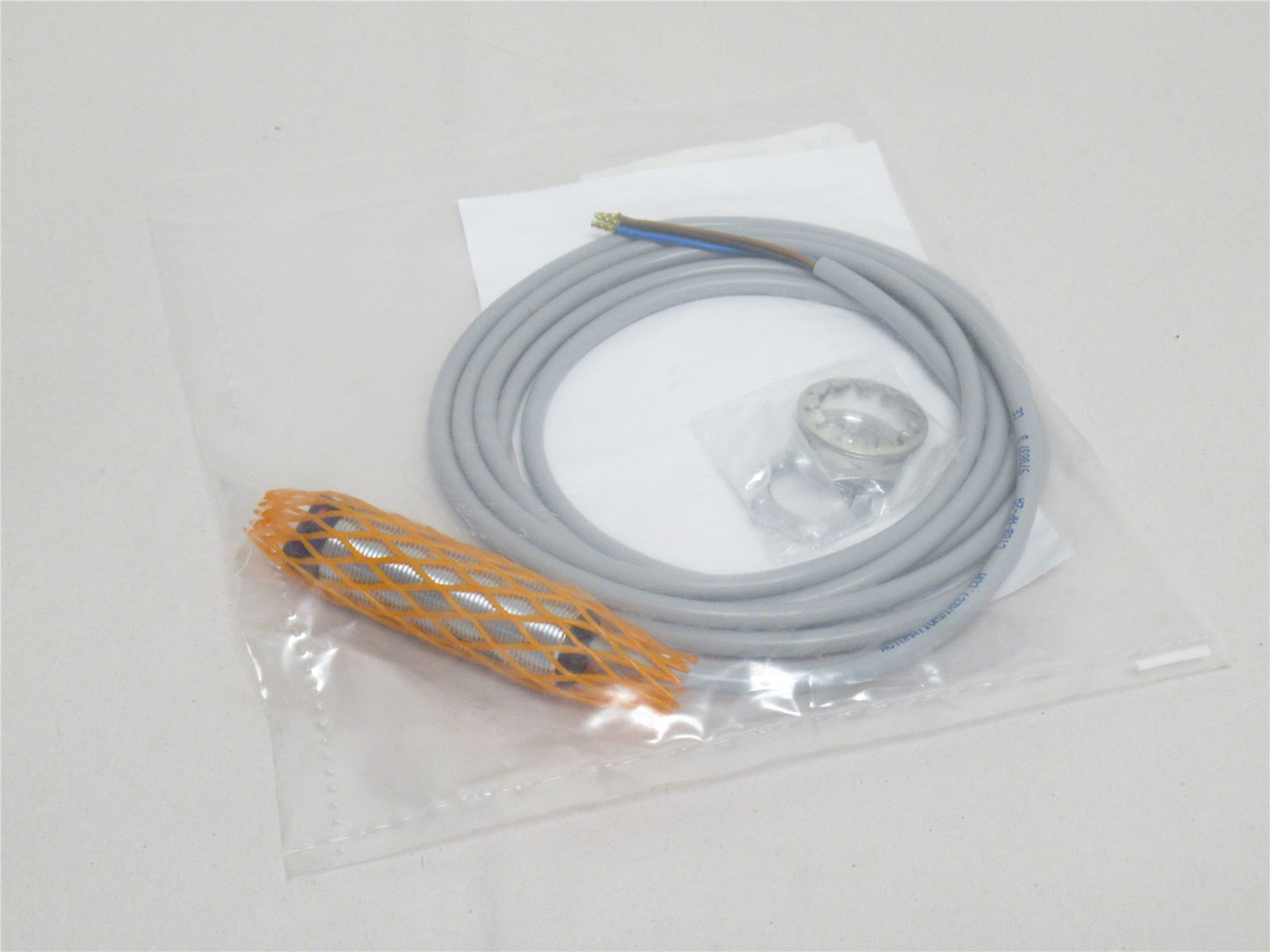 Automation Direct C18B-AP-2A; Photo Sensor; 	10-36VDC; PNP