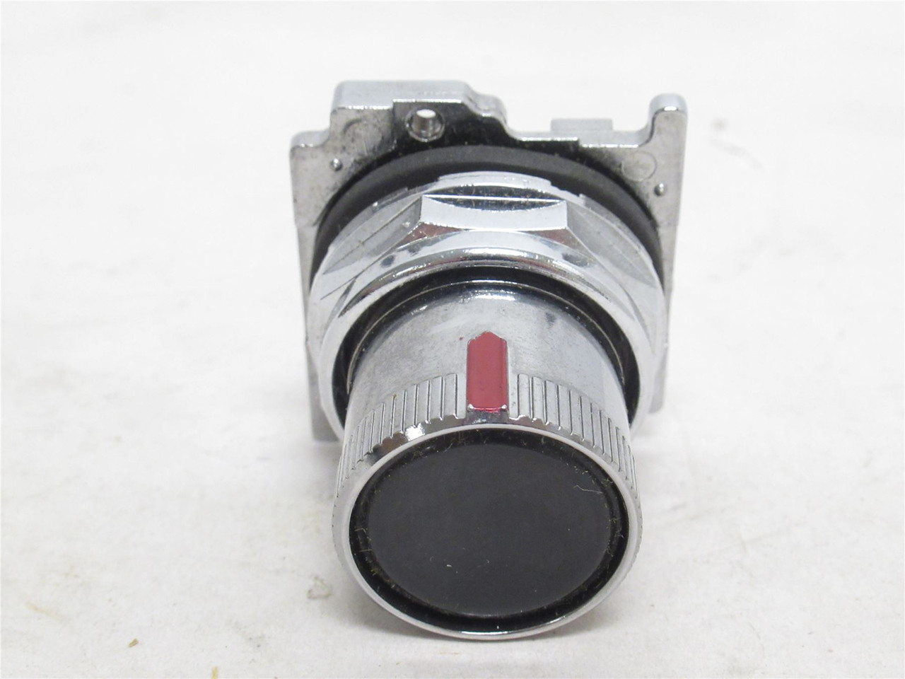 Eaton 10250T2418; Pushbutton NEMA 3; 3R; 4; 4X; 12; 13; 30.5mm