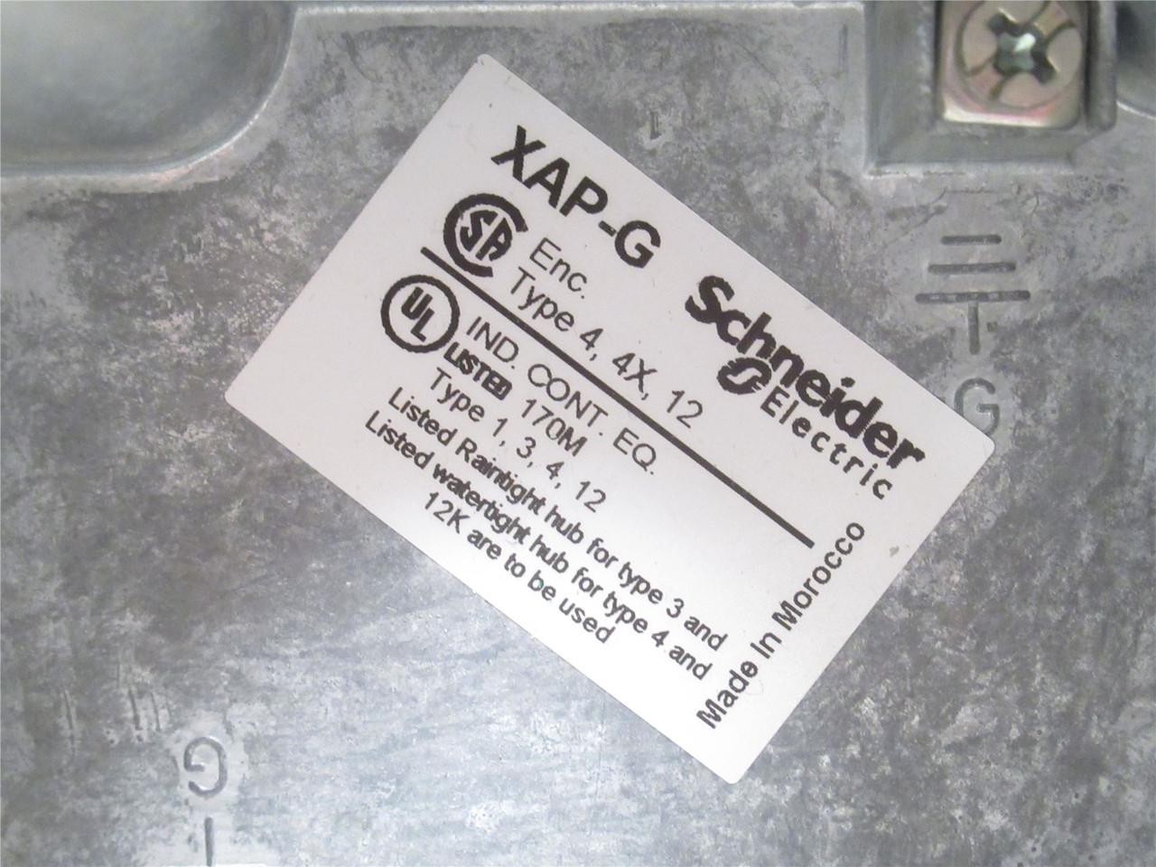 Schneider XAPG19501; Die Cast Empty Control Station 22mm Hole