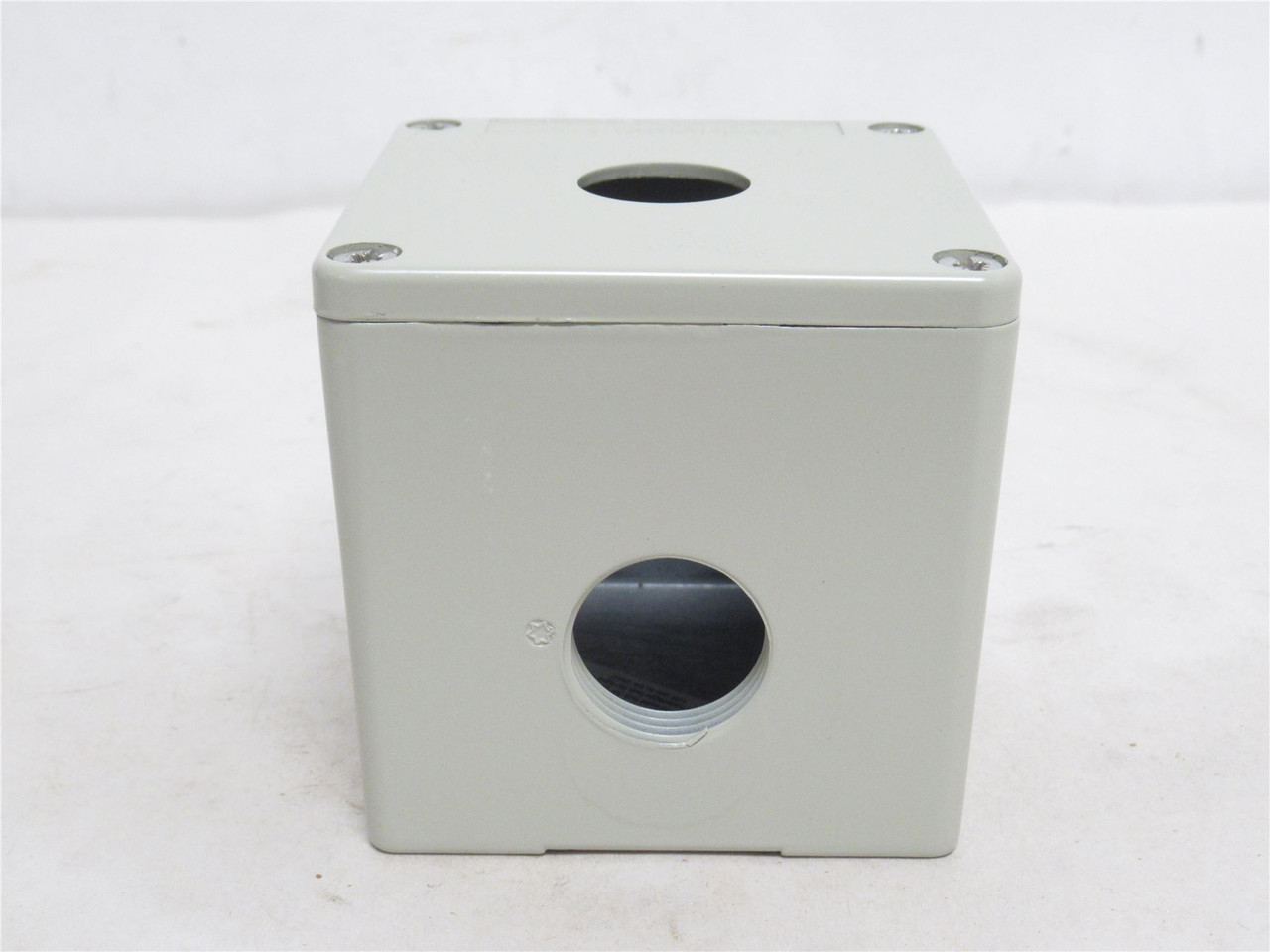 Schneider XAPG19501; Die Cast Empty Control Station 22mm Hole