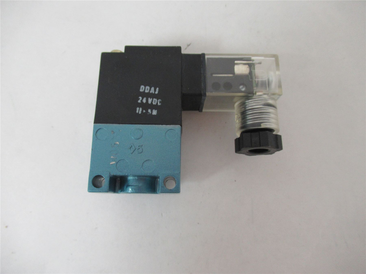 MAC 35A-AAA-DDAJ-1KD; Pneumatic Valve 3-Way 1/8" NPTF 24 VDC