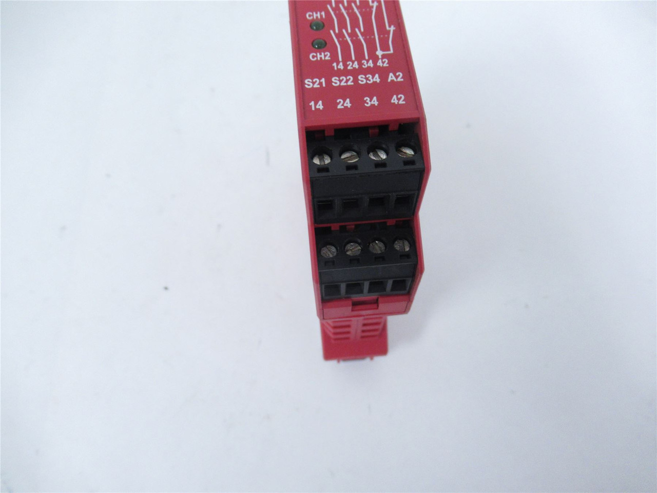 Allen-Bradley 440R-N23132; Safety Relay  24 V AC/DC