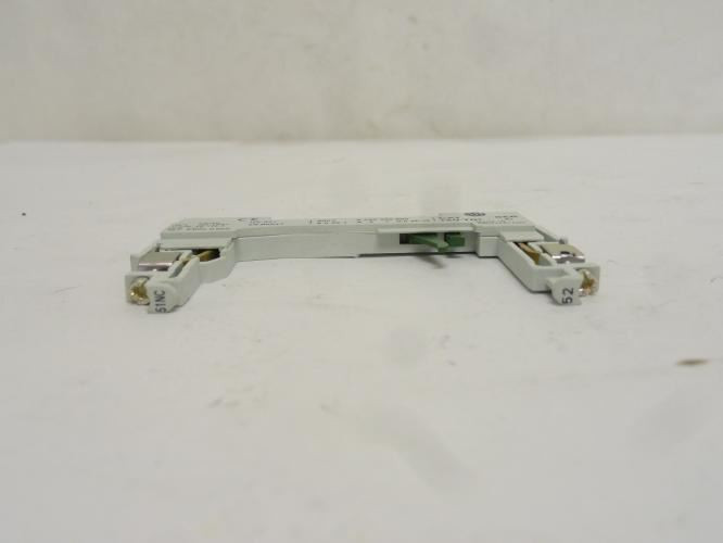 Allen-Bradley 140-T01; Indicating Contact Block Trip 6A; 660V