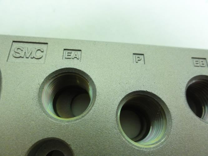 SMC ME4111; END PLATE-RIGHT; VS4 Series