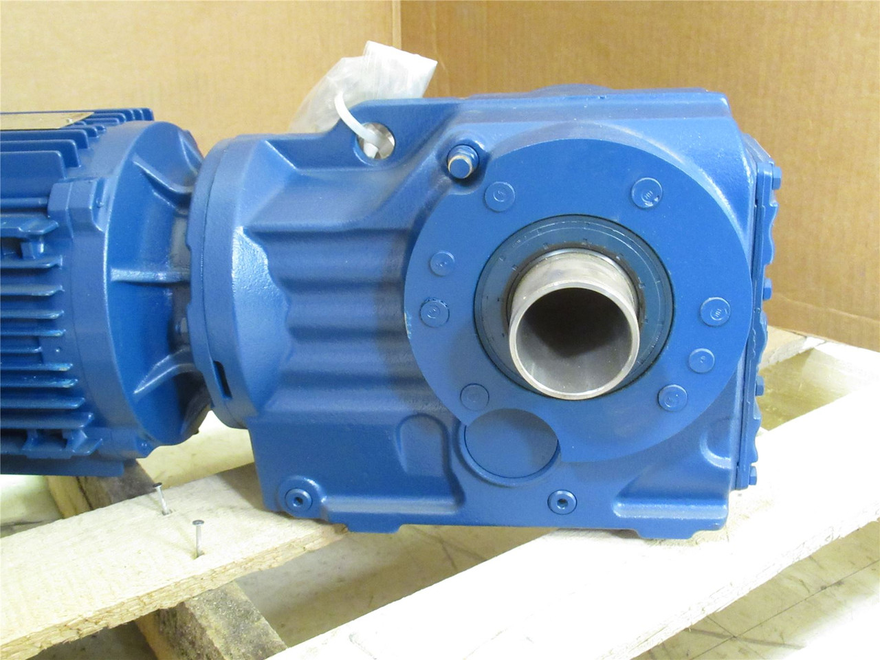 SEW KT57/TDRN100LM4/MM22/MO/DH; AC Gearmotor; 30.28:1 Ratio