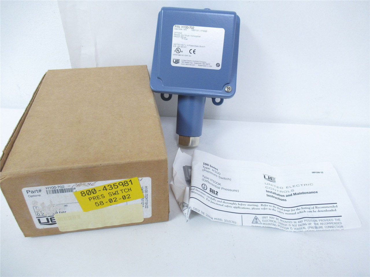 United Electric Controls Co H100-702; Pressure Switch