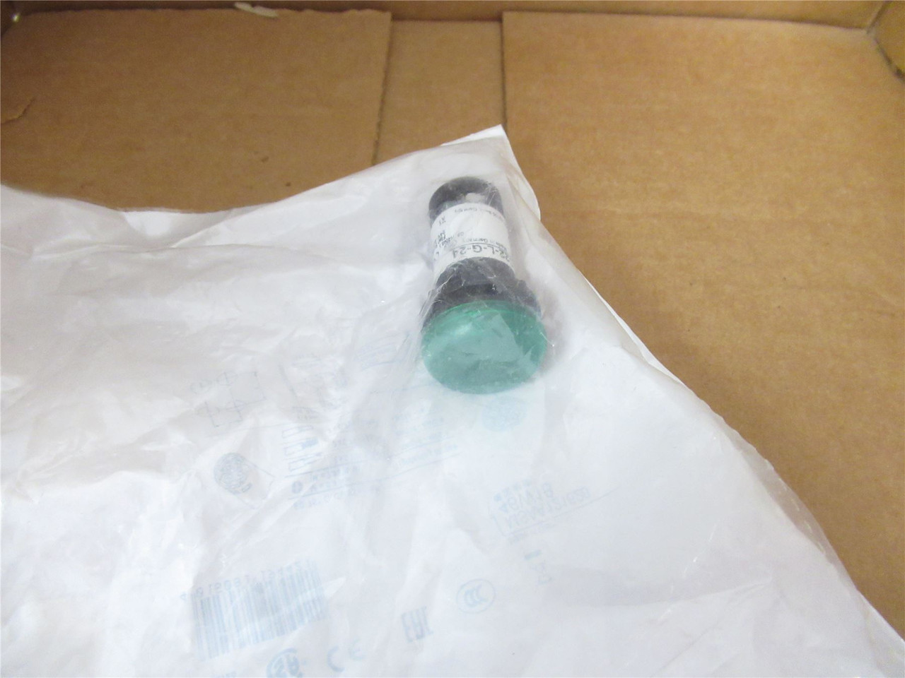 Eaton C22-L-G-24; Switch Pushbutton Green Indicator 24 VAC/dc