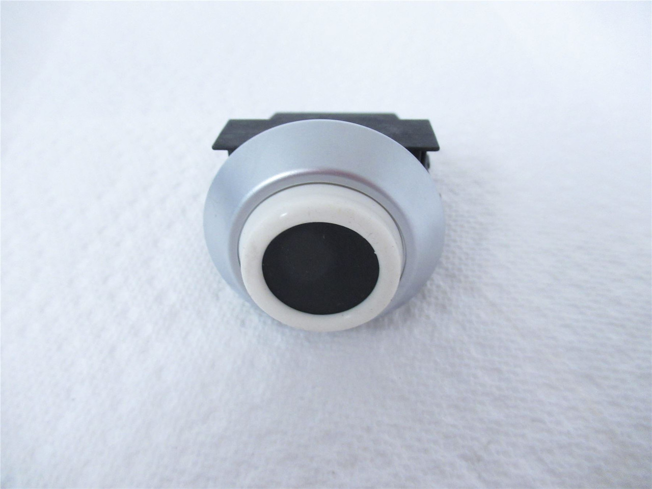 Schmersal 9615421; Switch Assembly Enable PB-975