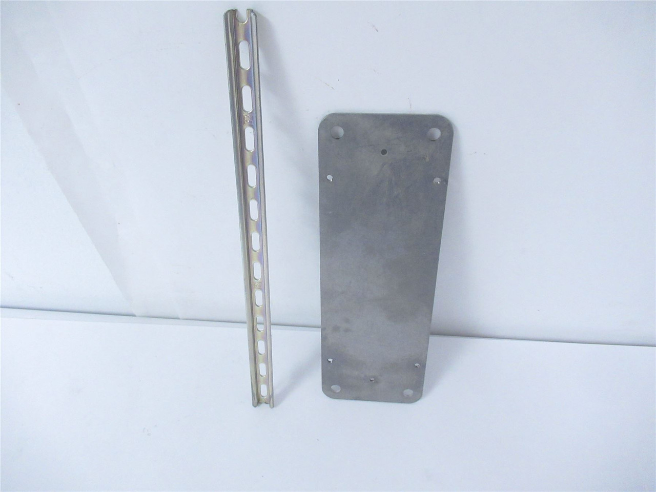 MFG UNK; ESTOP 0850.DE01.000.20